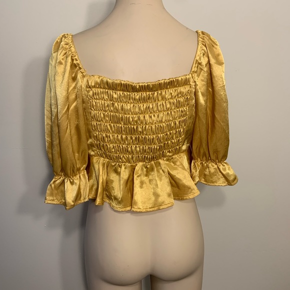 Moon River golden silky crop top - Picture 3 of 4